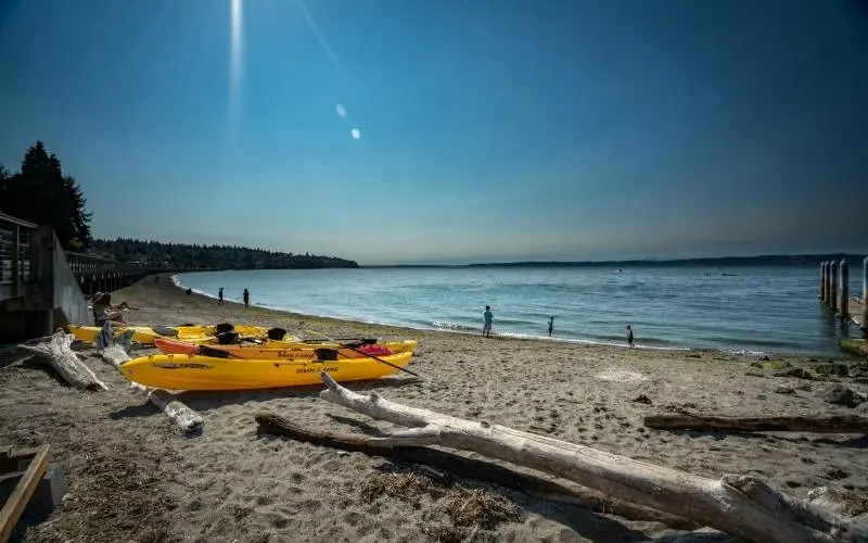 Kayaks on the shore at Redondo Beach